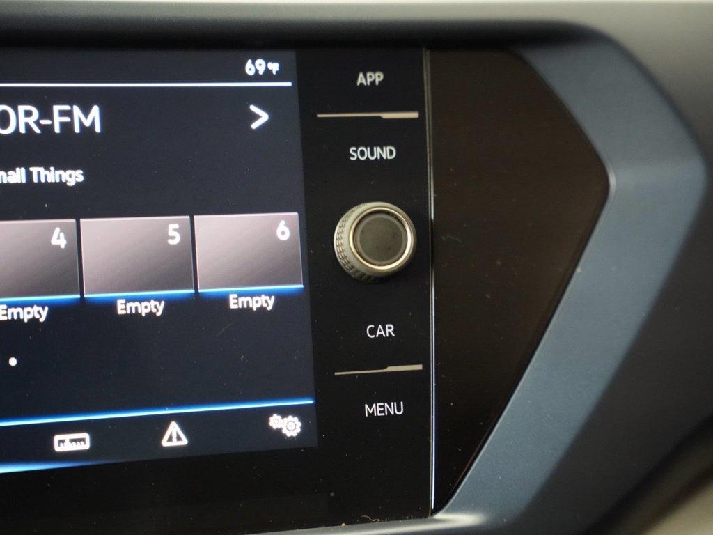 Volkswagen Taos SE FWD 2022