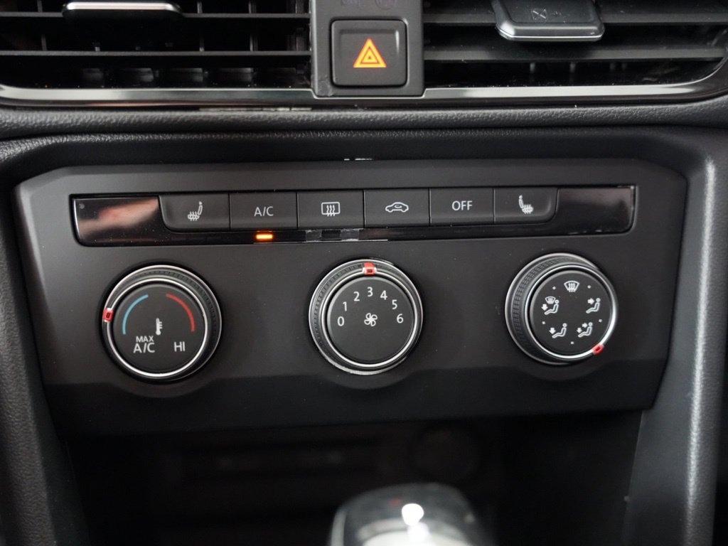 Volkswagen Taos SE FWD 2022