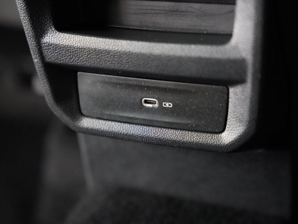 Volkswagen Taos SE FWD 2022