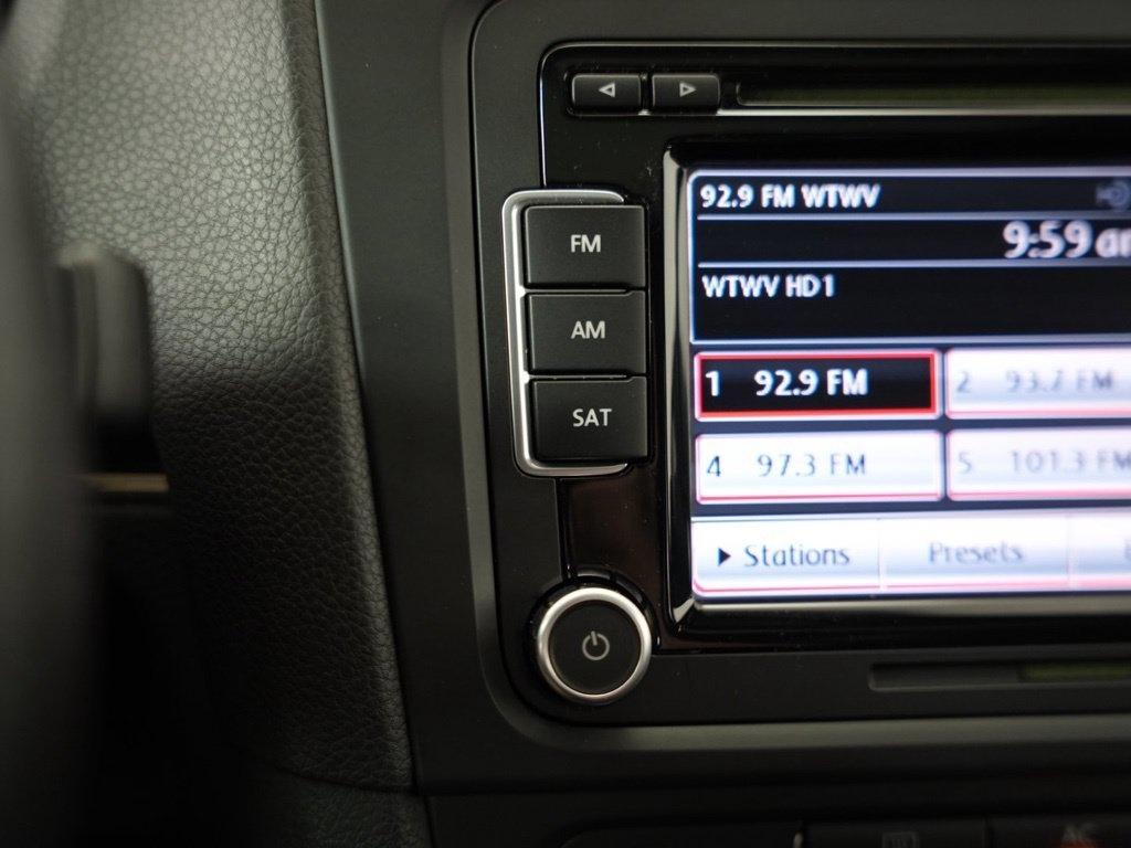 Volkswagen GTI 4dr HB Man w/Sunroof & Navi PZEV 2012