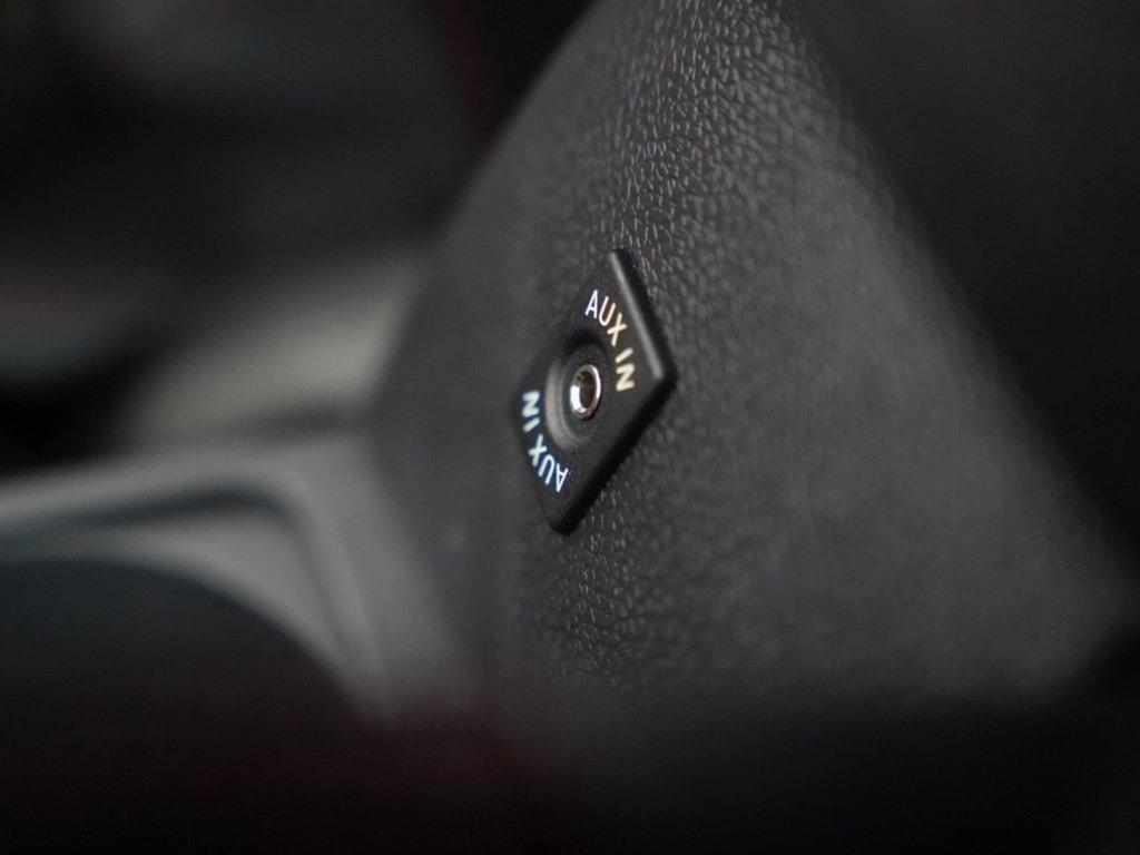 Volkswagen GTI 4dr HB Man w/Sunroof & Navi PZEV 2012