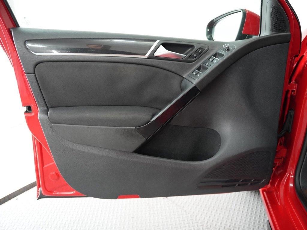 Volkswagen GTI 4dr HB Man w/Sunroof & Navi PZEV 2012