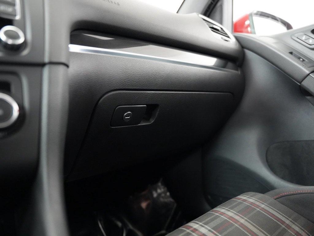 Volkswagen GTI 4dr HB Man w/Sunroof & Navi PZEV 2012
