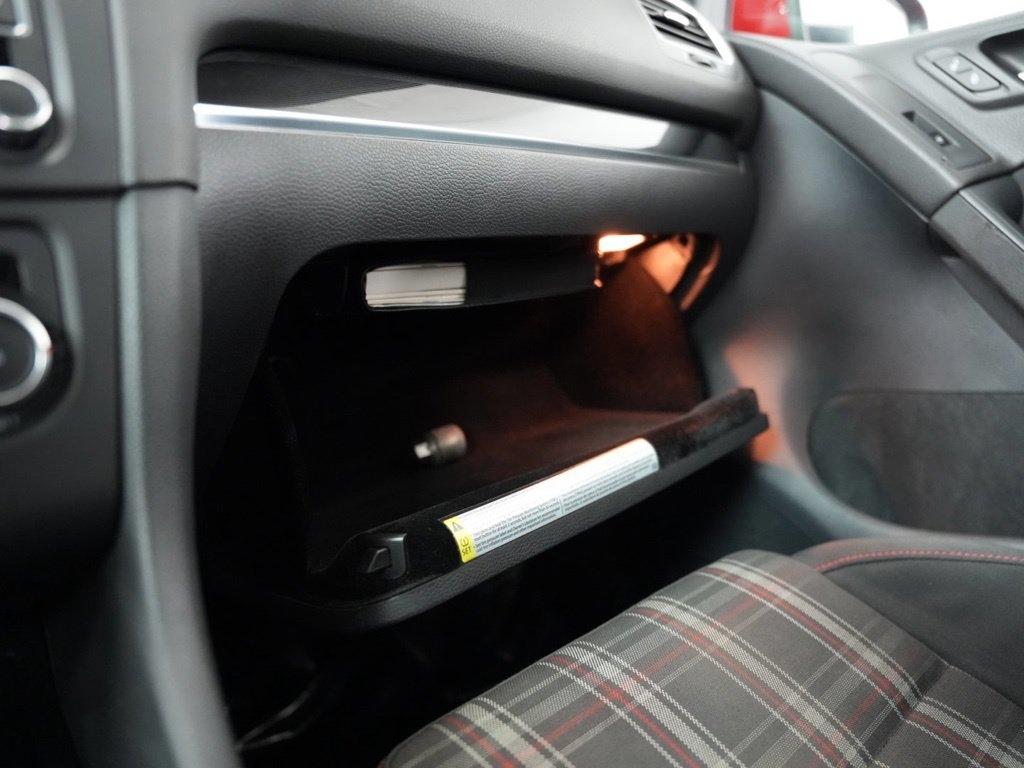 Volkswagen GTI 4dr HB Man w/Sunroof & Navi PZEV 2012