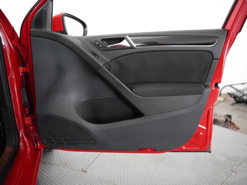 Volkswagen GTI 4dr HB Man w/Sunroof & Navi PZEV 2012
