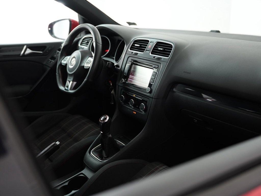 Volkswagen GTI 4dr HB Man w/Sunroof & Navi PZEV 2012