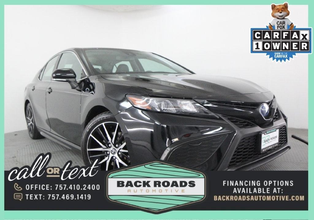 Toyota Camry Hybrid SE CVT (Natl) 2022