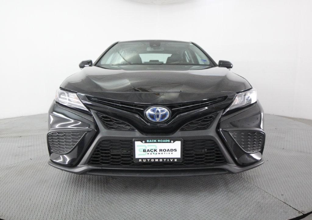 Toyota Camry Hybrid SE CVT (Natl) 2022