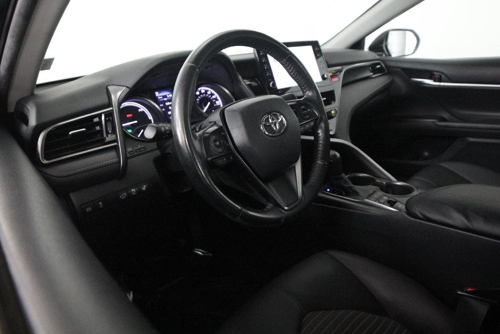 Toyota Camry Hybrid SE CVT (Natl) 2022