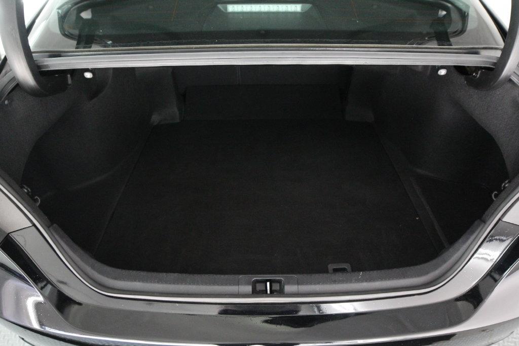 Toyota Camry Hybrid SE CVT (Natl) 2022