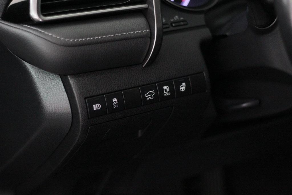Toyota Camry Hybrid SE CVT (Natl) 2022