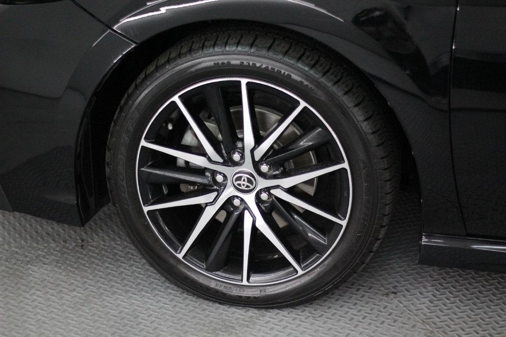 Toyota Camry Hybrid SE CVT (Natl) 2022