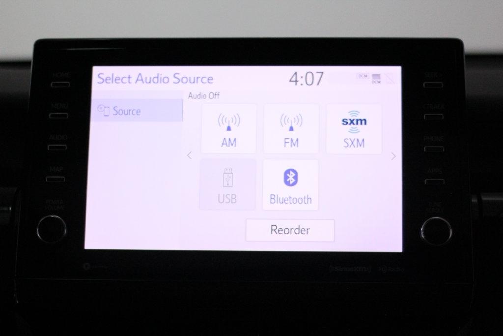 Toyota Camry Hybrid SE CVT (Natl) 2022