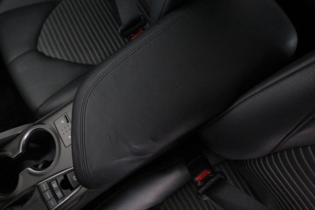 Toyota Camry Hybrid SE CVT (Natl) 2022