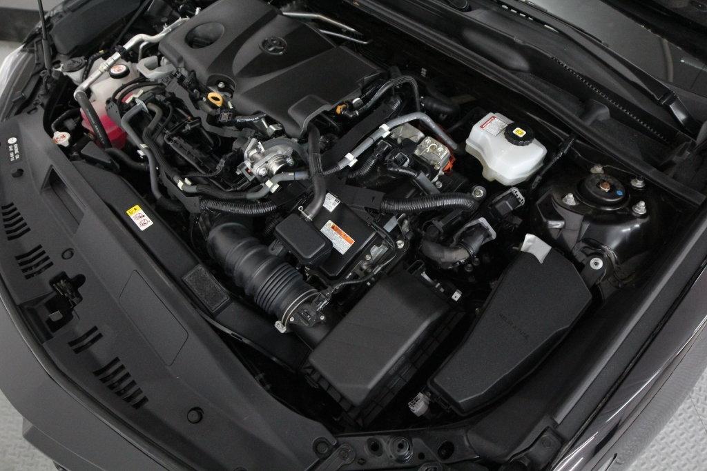 Toyota Camry Hybrid SE CVT (Natl) 2022