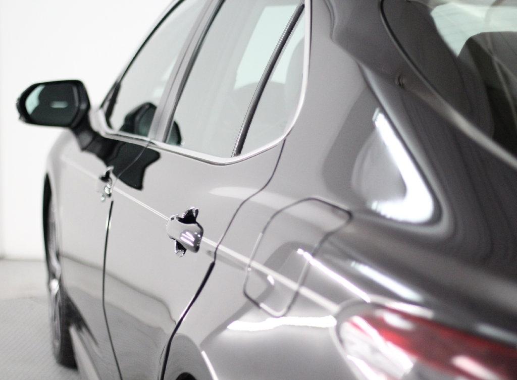 Toyota Camry Hybrid SE CVT (Natl) 2022