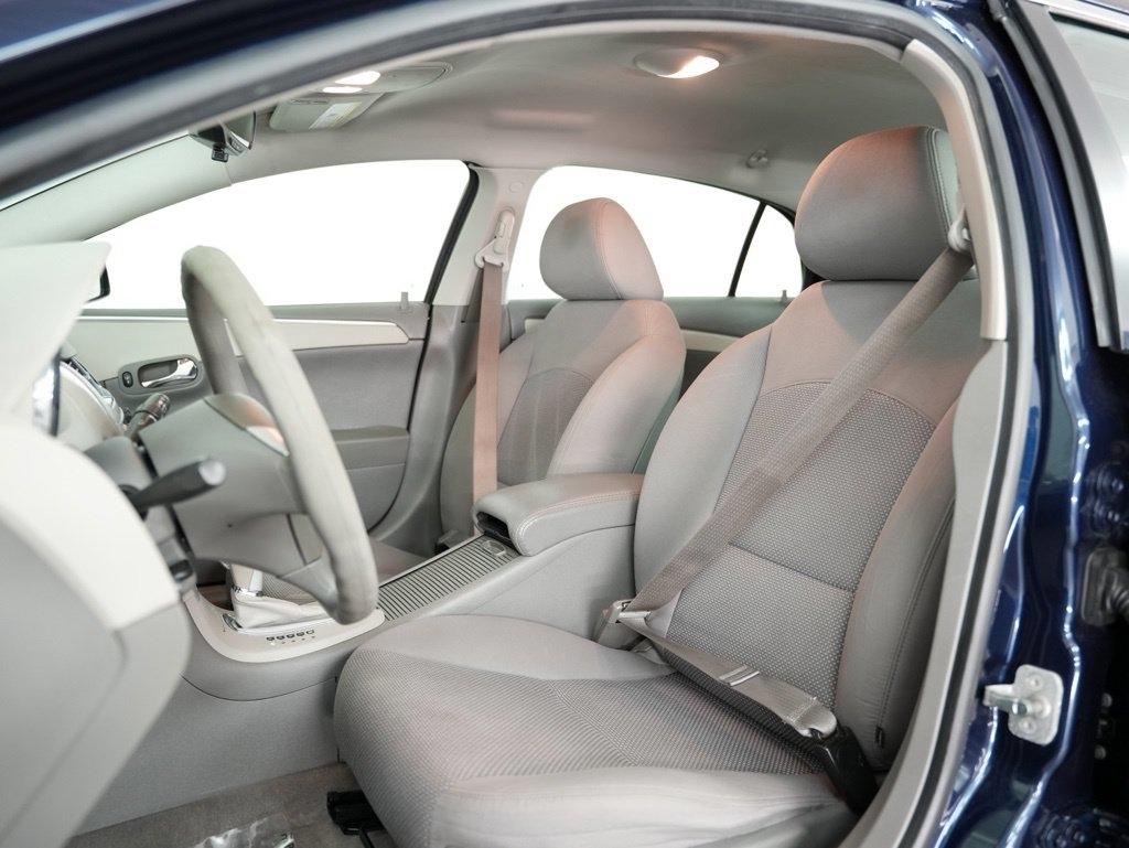 Chevrolet Malibu 4dr Sdn LS w/1LS 2012