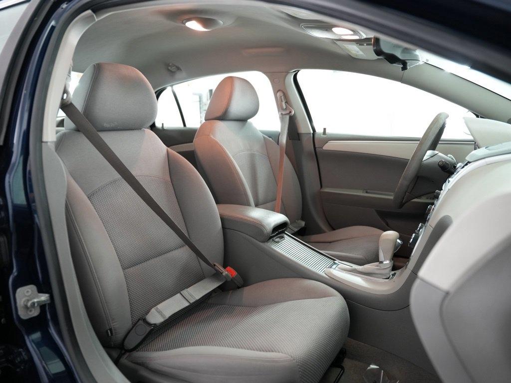 Chevrolet Malibu 4dr Sdn LS w/1LS 2012