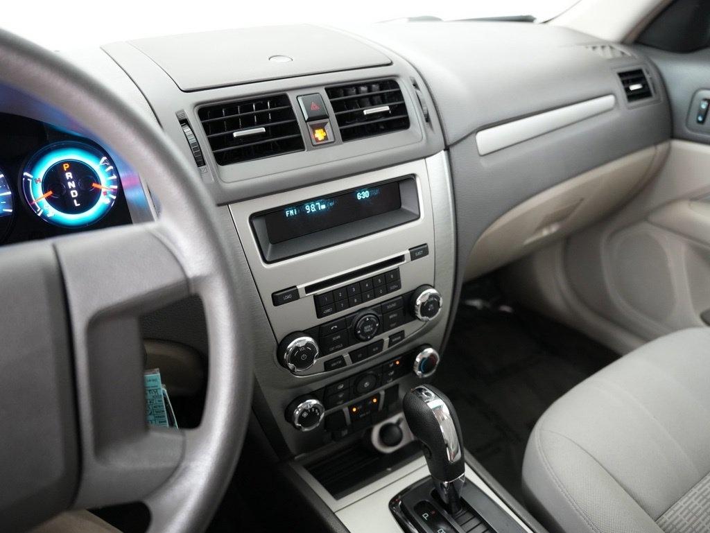 Ford Fusion 4dr Sdn S FWD 2012