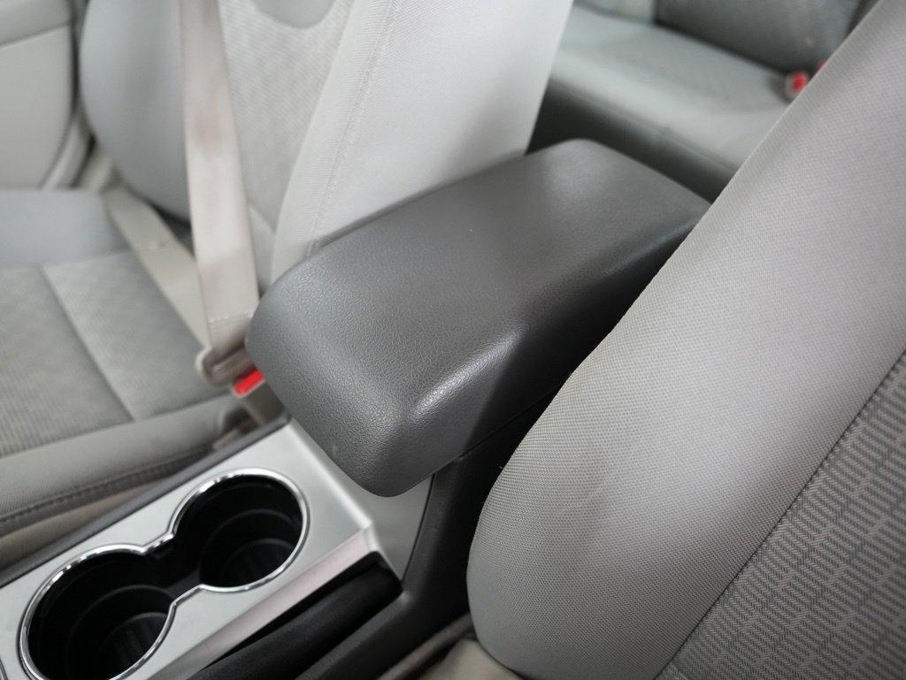 Ford Fusion 4dr Sdn S FWD 2012