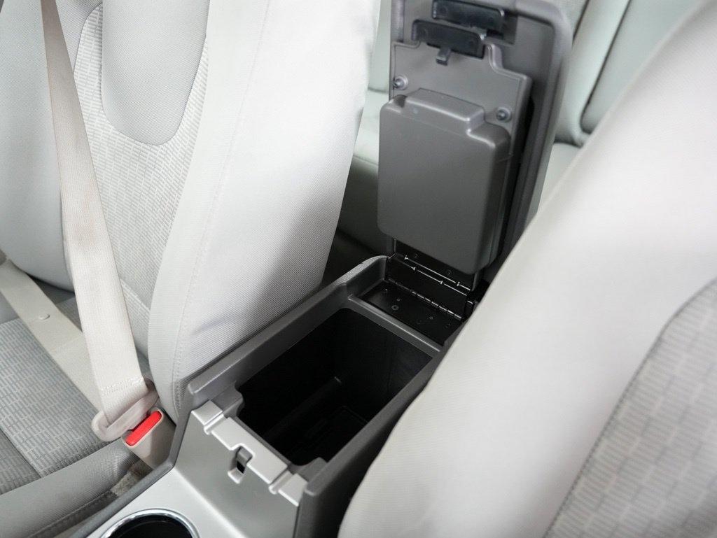 Ford Fusion 4dr Sdn S FWD 2012