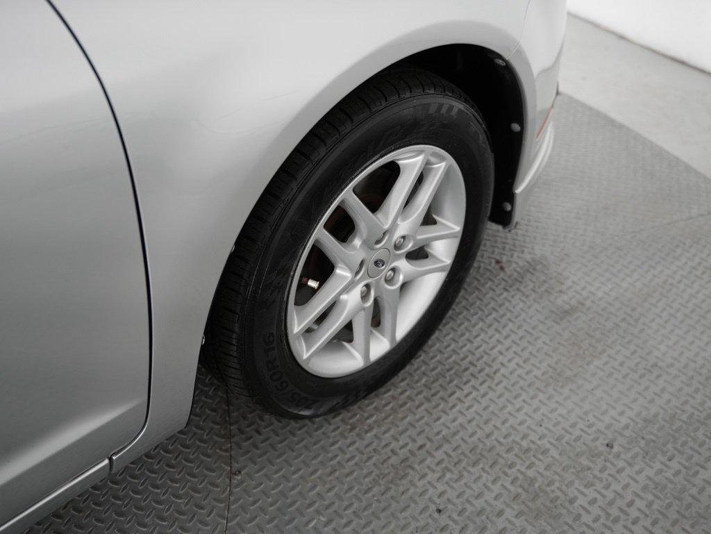 Ford Fusion 4dr Sdn S FWD 2012
