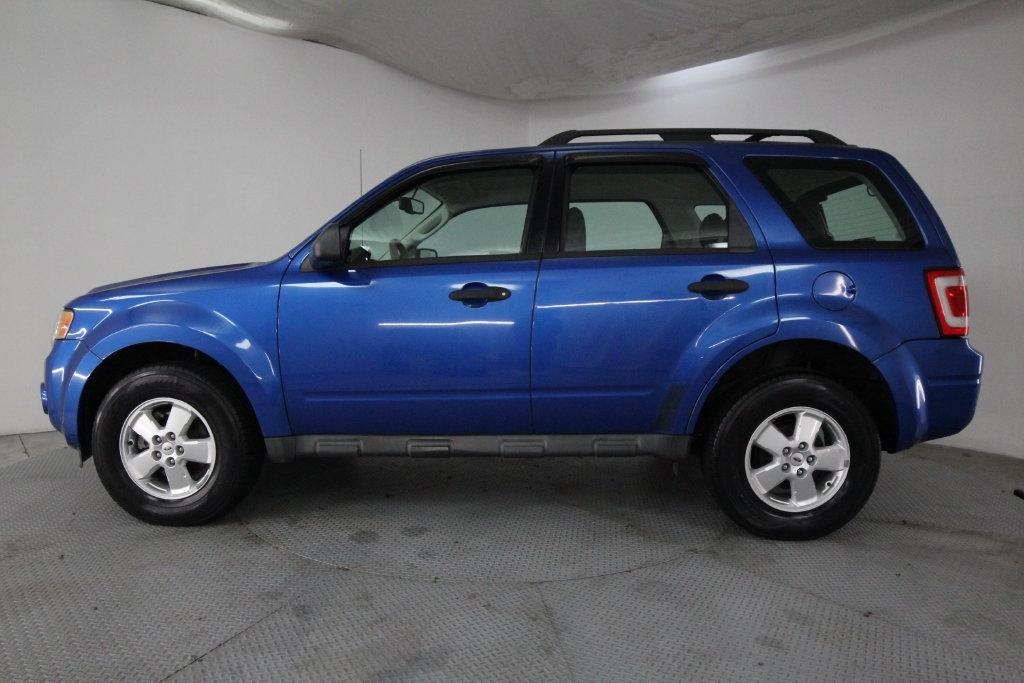 Ford Escape FWD 4dr XLS 2011