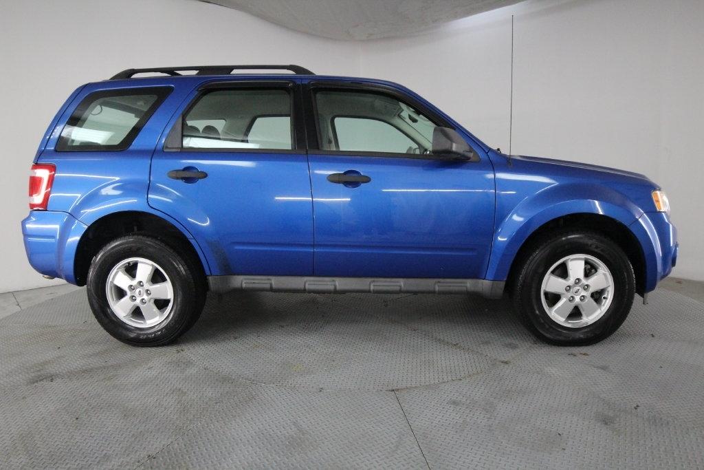 Ford Escape FWD 4dr XLS 2011
