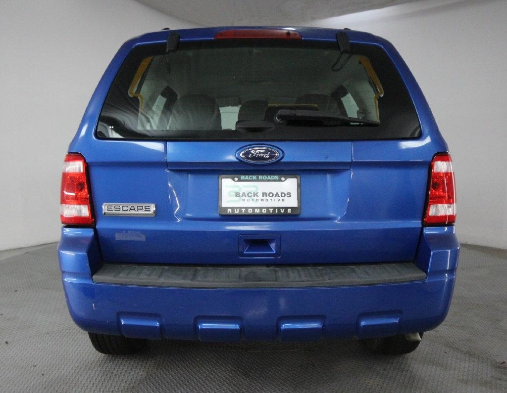 Ford Escape FWD 4dr XLS 2011