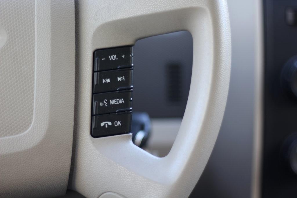 Ford Escape FWD 4dr XLS 2011
