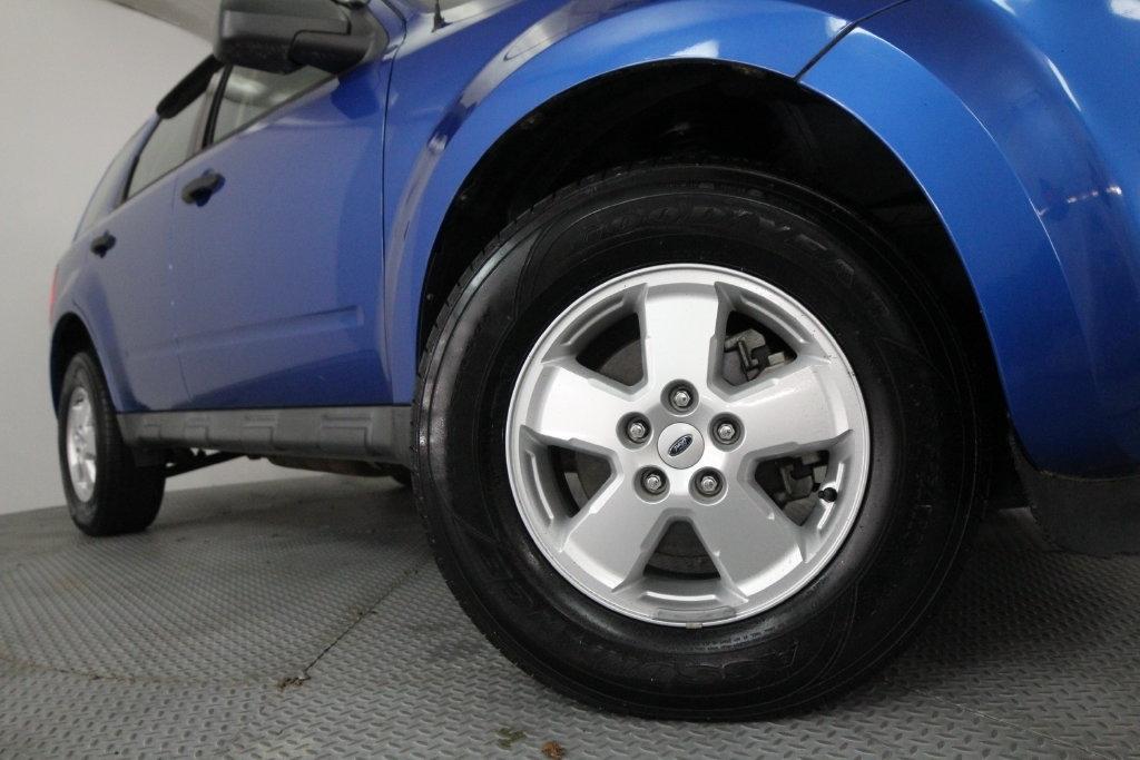 Ford Escape FWD 4dr XLS 2011