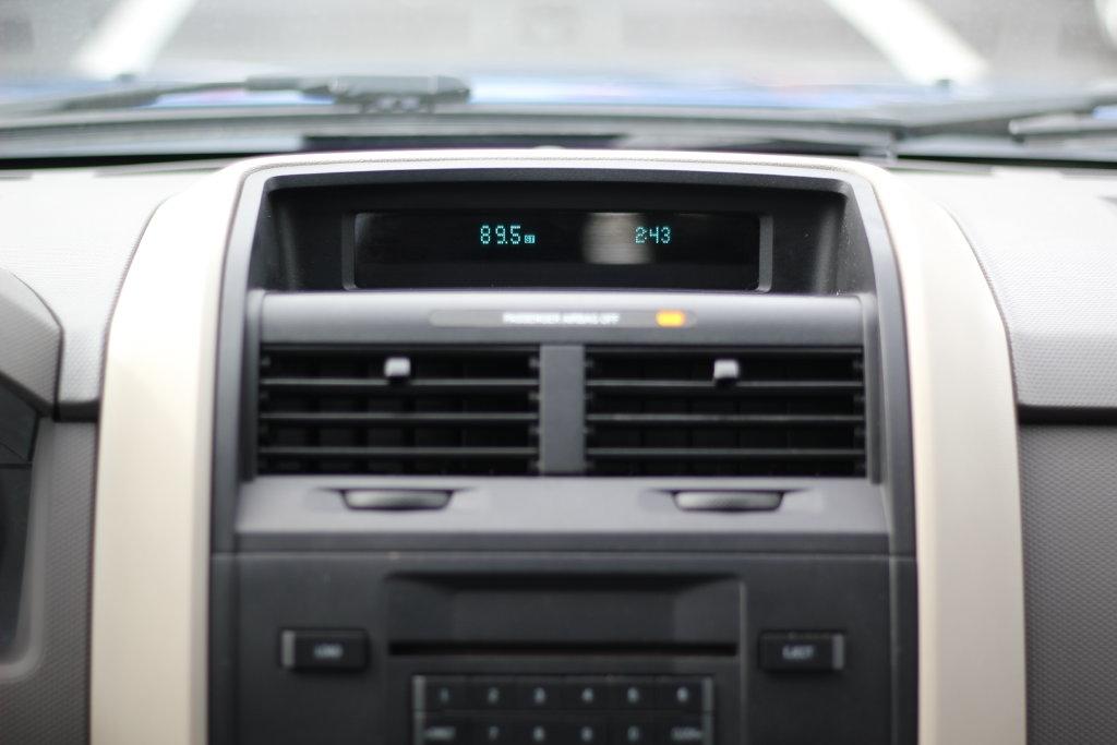 Ford Escape FWD 4dr XLS 2011