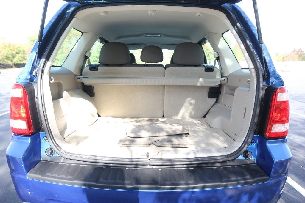 Ford Escape FWD 4dr XLS 2011