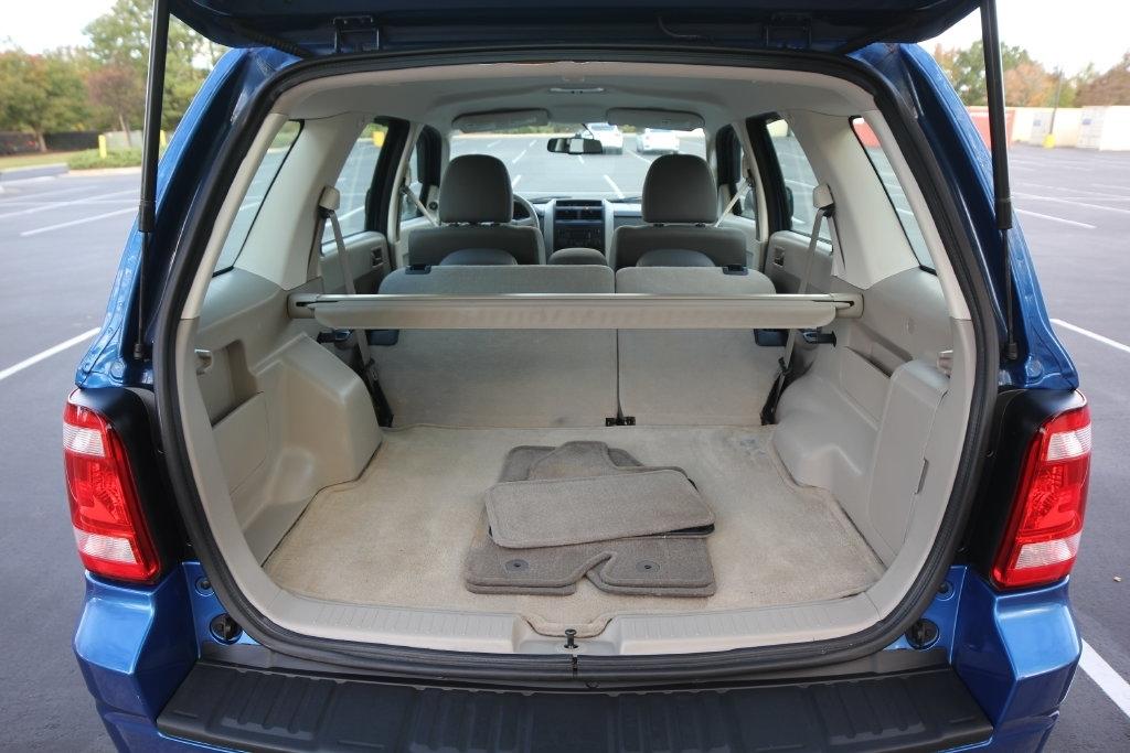 Ford Escape FWD 4dr XLS 2011