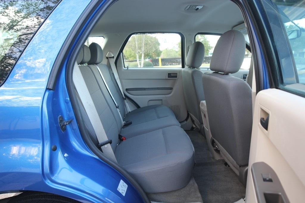 Ford Escape FWD 4dr XLS 2011