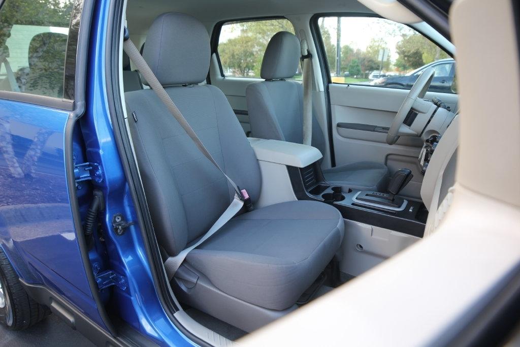 Ford Escape FWD 4dr XLS 2011