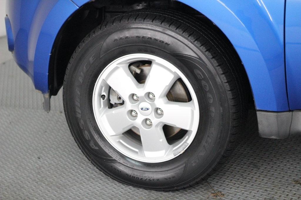 Ford Escape FWD 4dr XLS 2011