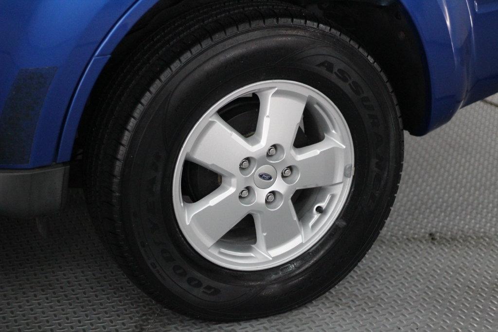 Ford Escape FWD 4dr XLS 2011