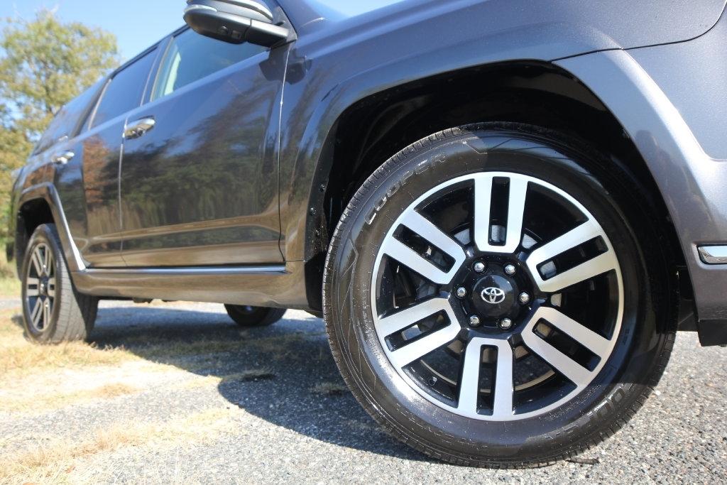 Toyota 4Runner Limited 4WD (Natl) 2022