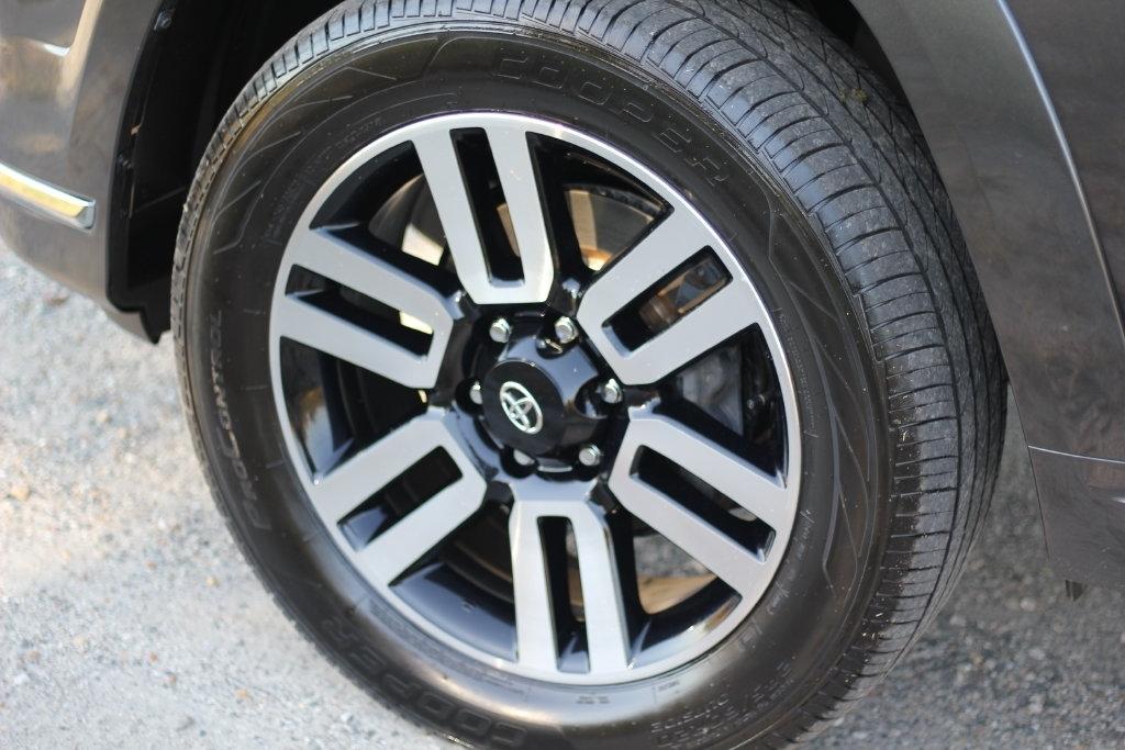 Toyota 4Runner Limited 4WD (Natl) 2022