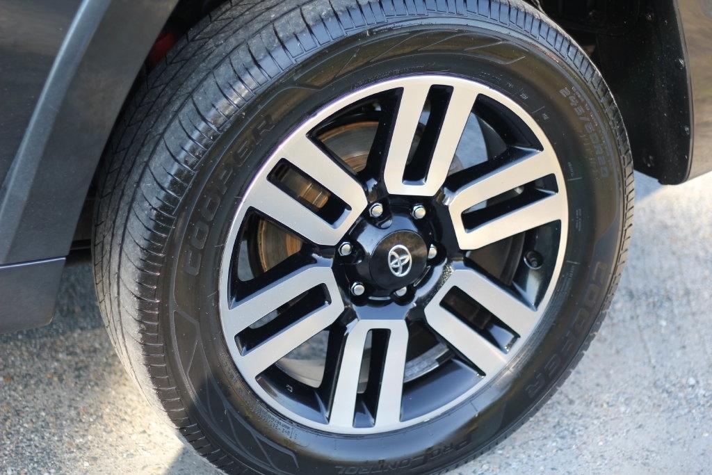 Toyota 4Runner Limited 4WD (Natl) 2022