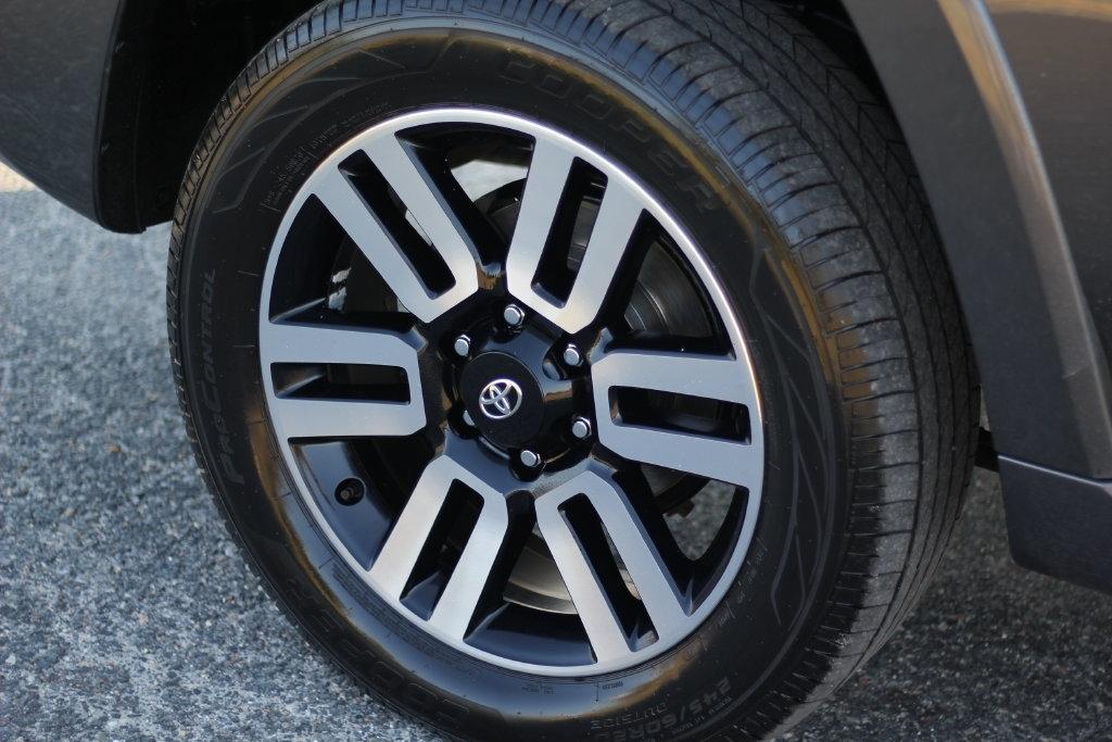 Toyota 4Runner Limited 4WD (Natl) 2022