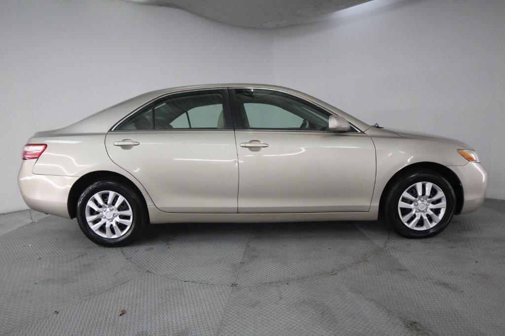 Toyota Camry 4dr Sdn I4 Auto XLE (Natl) 2007