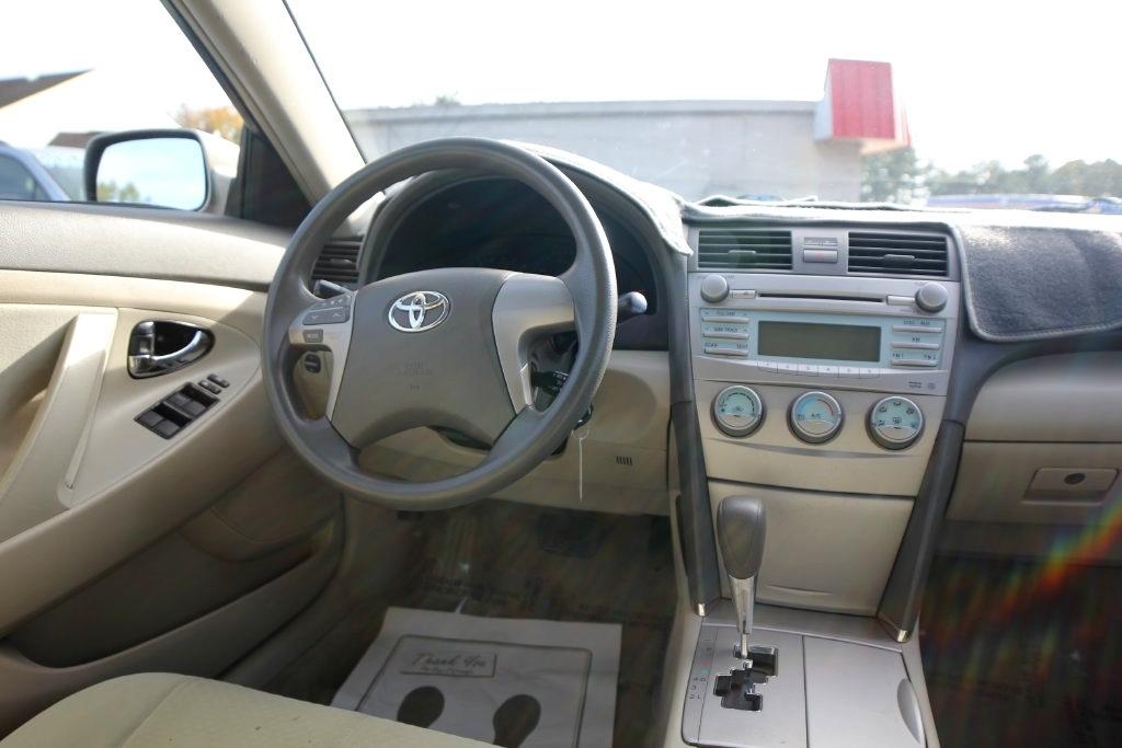 Toyota Camry 4dr Sdn I4 Auto XLE (Natl) 2007