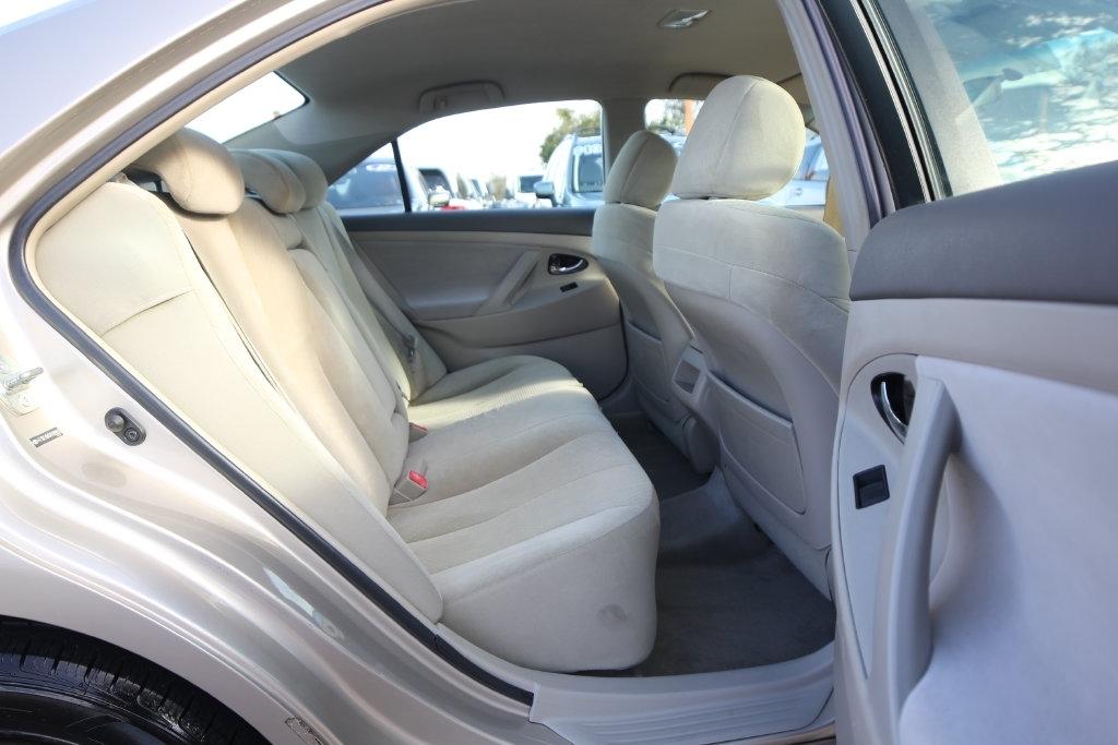 Toyota Camry 4dr Sdn I4 Auto XLE (Natl) 2007