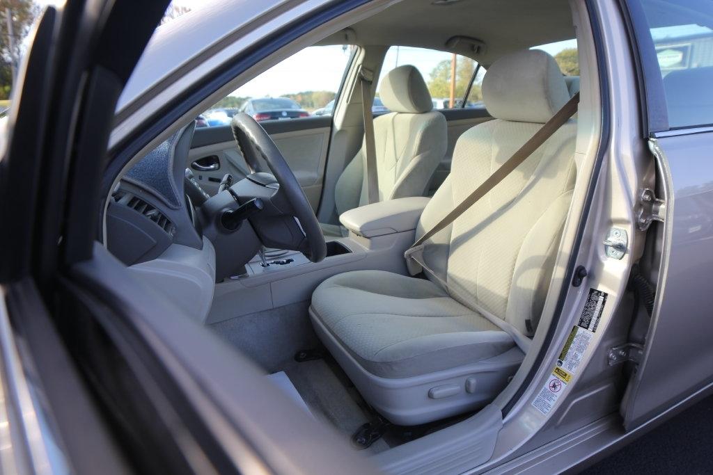 Toyota Camry 4dr Sdn I4 Auto XLE (Natl) 2007
