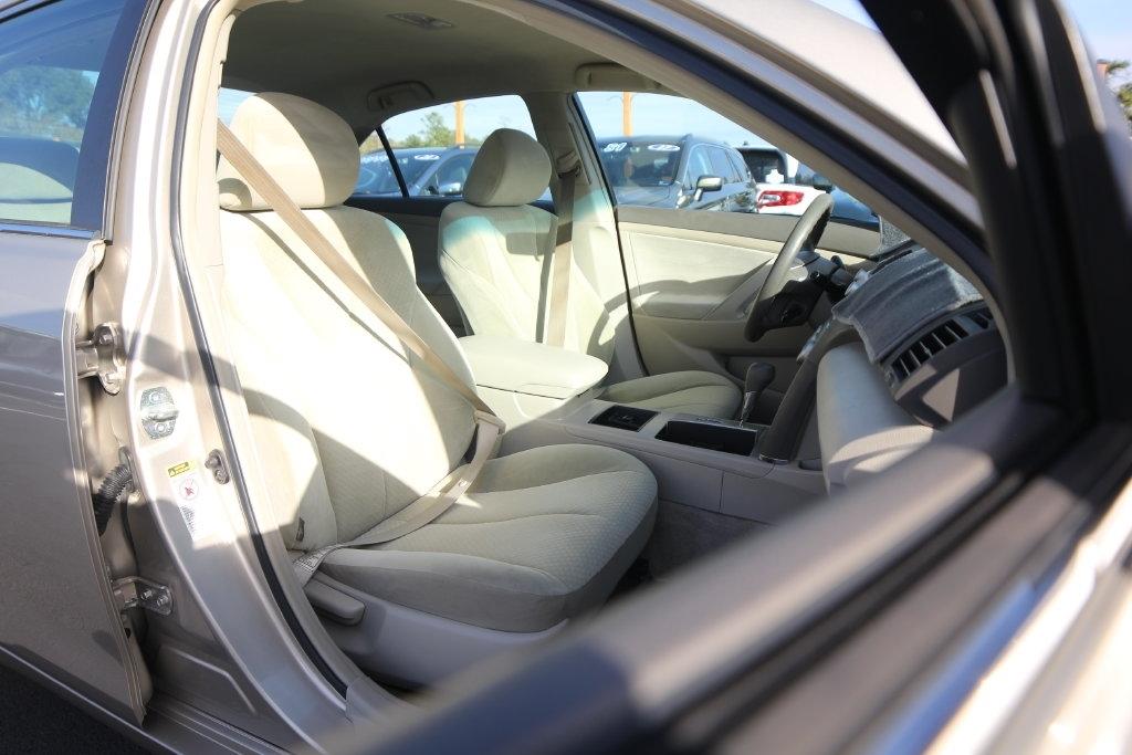 Toyota Camry 4dr Sdn I4 Auto XLE (Natl) 2007