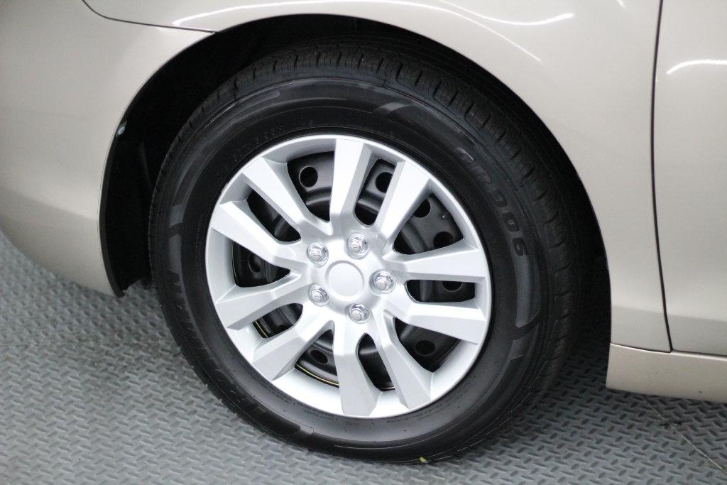 Toyota Camry 4dr Sdn I4 Auto XLE (Natl) 2007