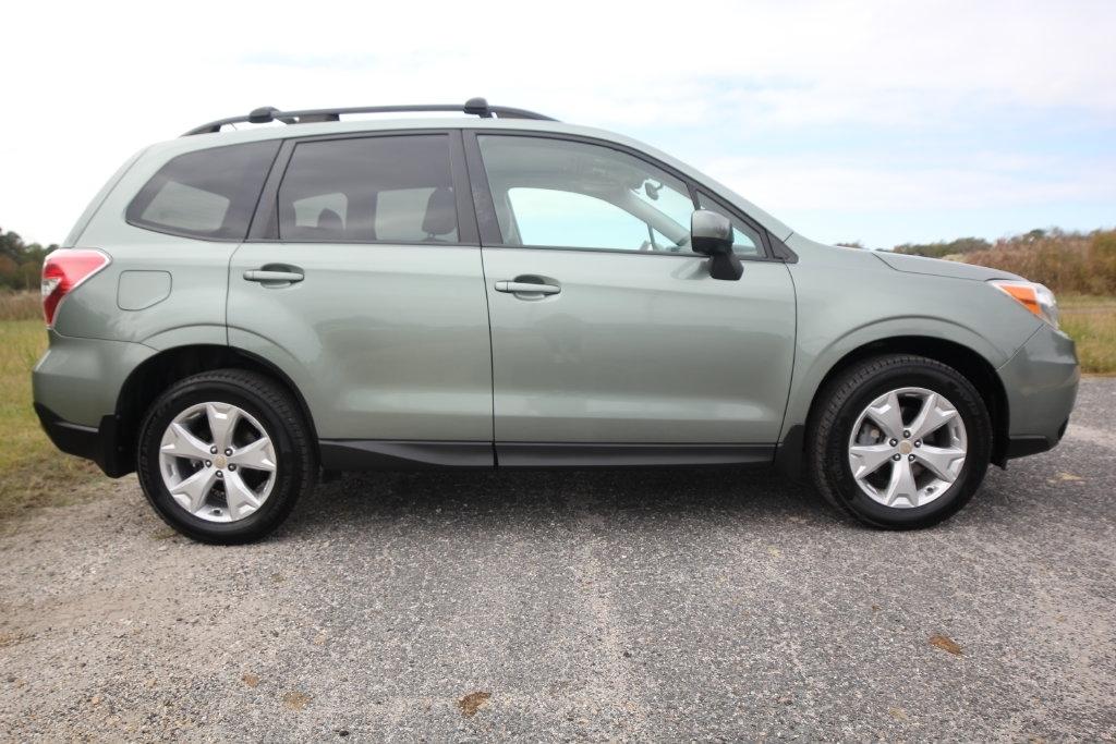 Subaru Forester 4dr CVT 2.5i Premium PZEV 2015