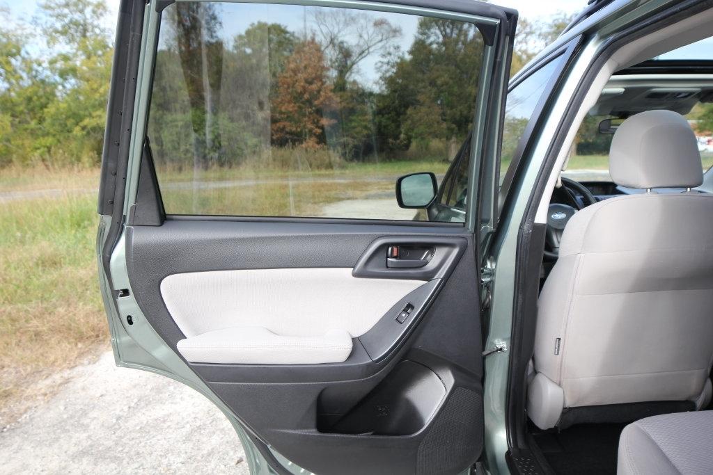 Subaru Forester 4dr CVT 2.5i Premium PZEV 2015